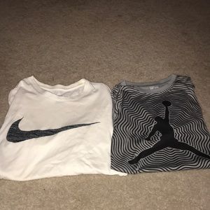 2 pairs of boys t shirts